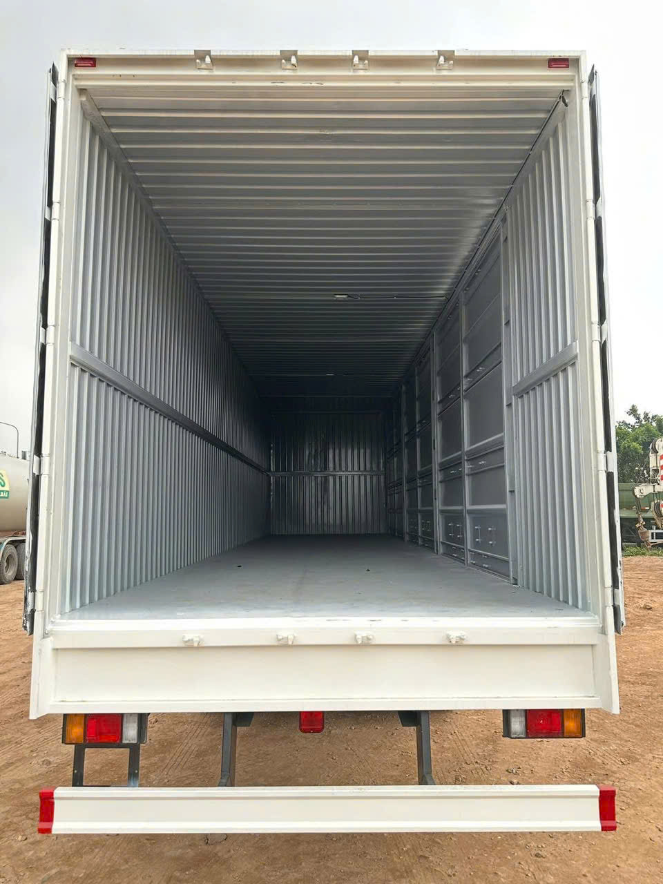 Vận tải Tuấn Tây tăng cường đội xe tải